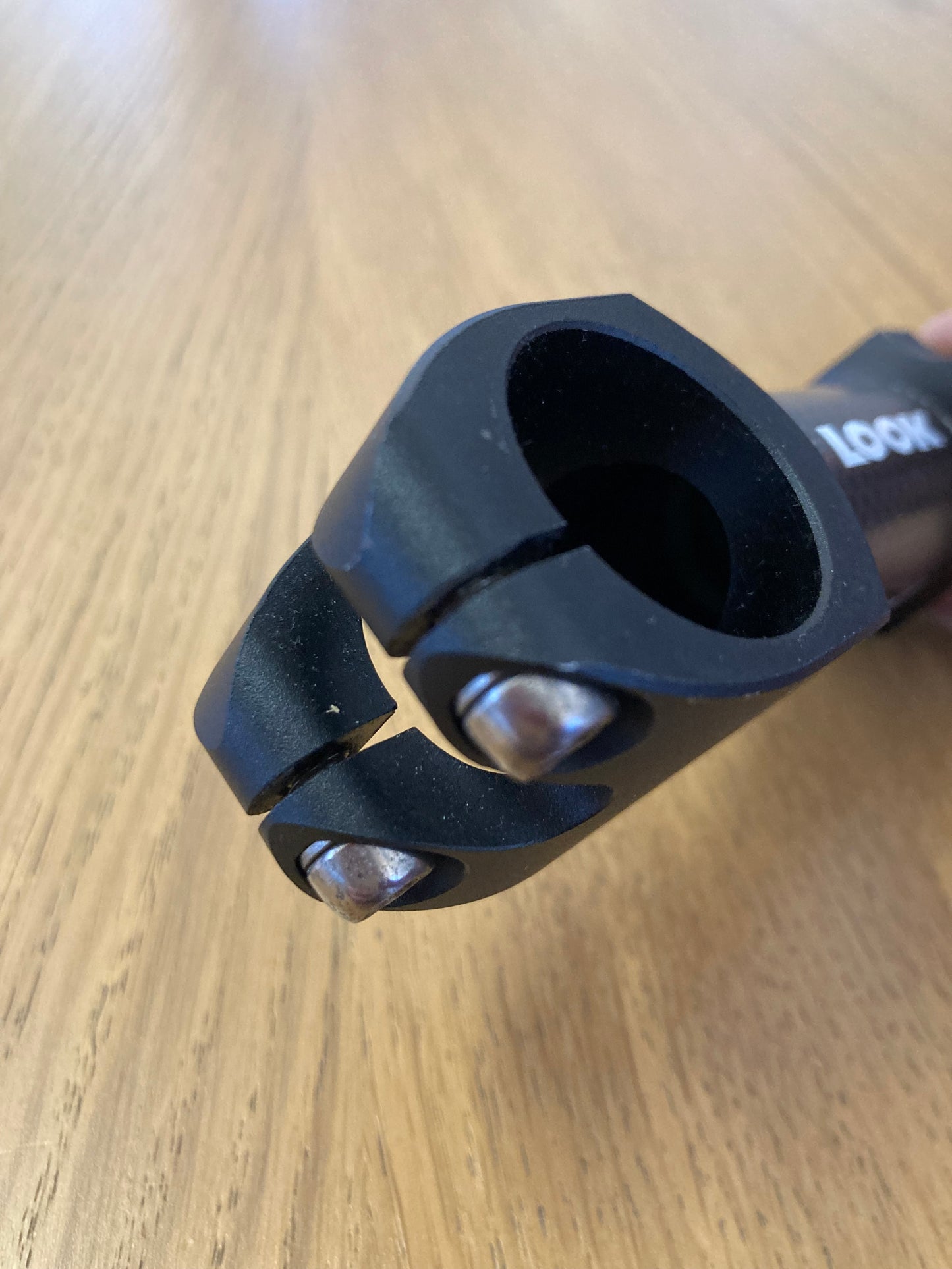 Attacco manubrio Look Carbostem, per bici da corsa.