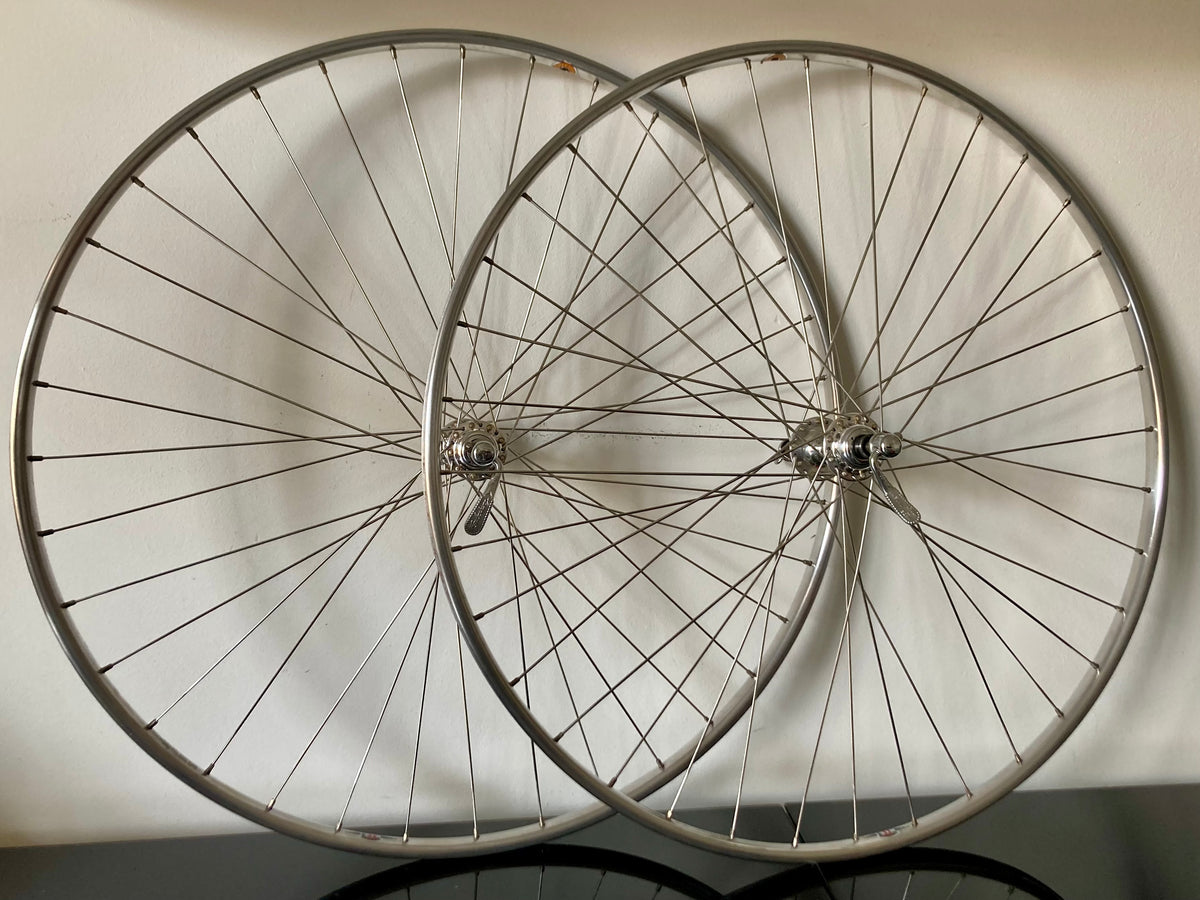 Ruote da corsa Campagnolo Record, cerchi Nisi per tubolare, con raggi Aeralpina.