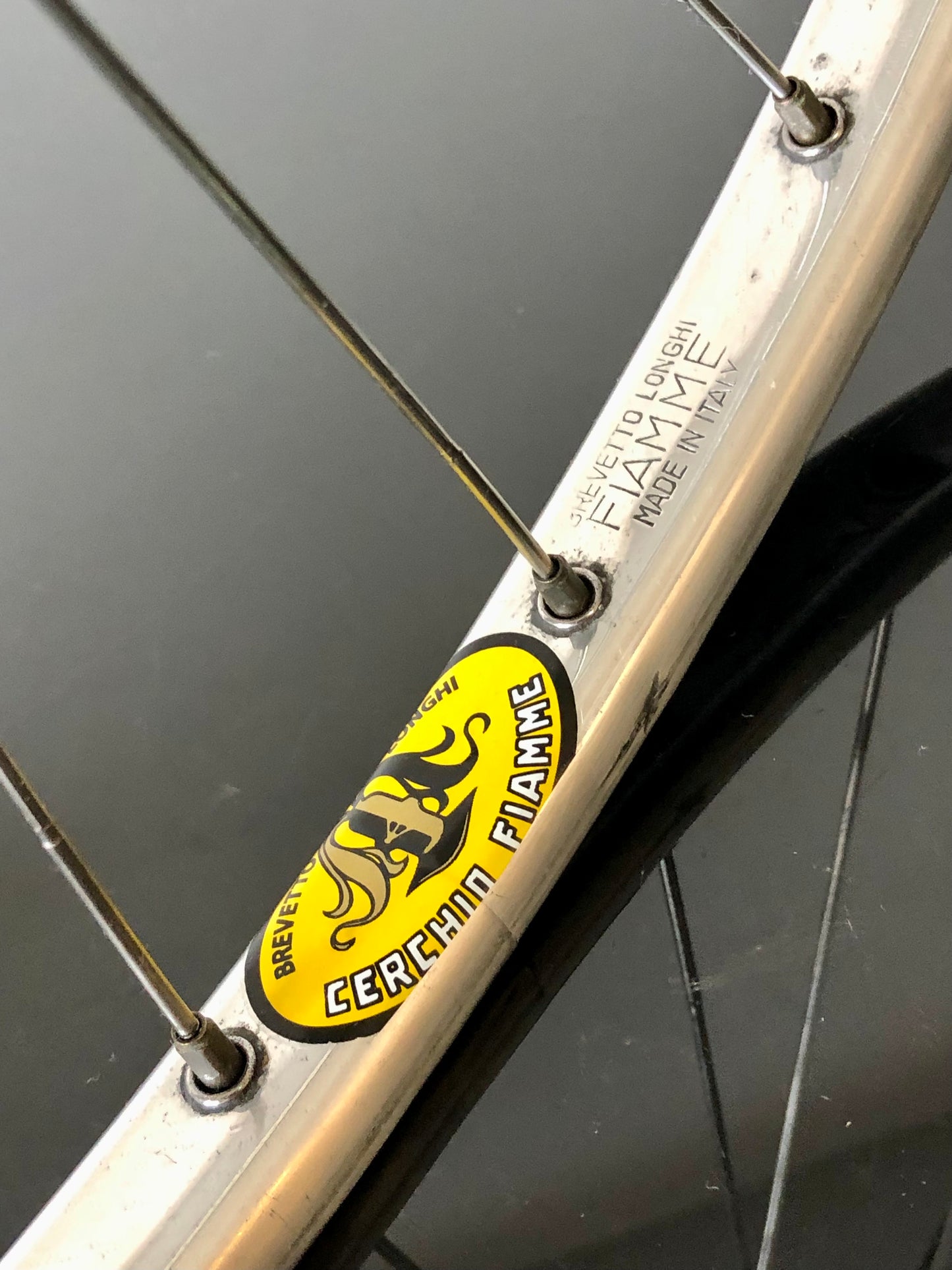 Ruote Campagnolo Record 1035, flangia alta, con cerchi Fiamme Sprint.