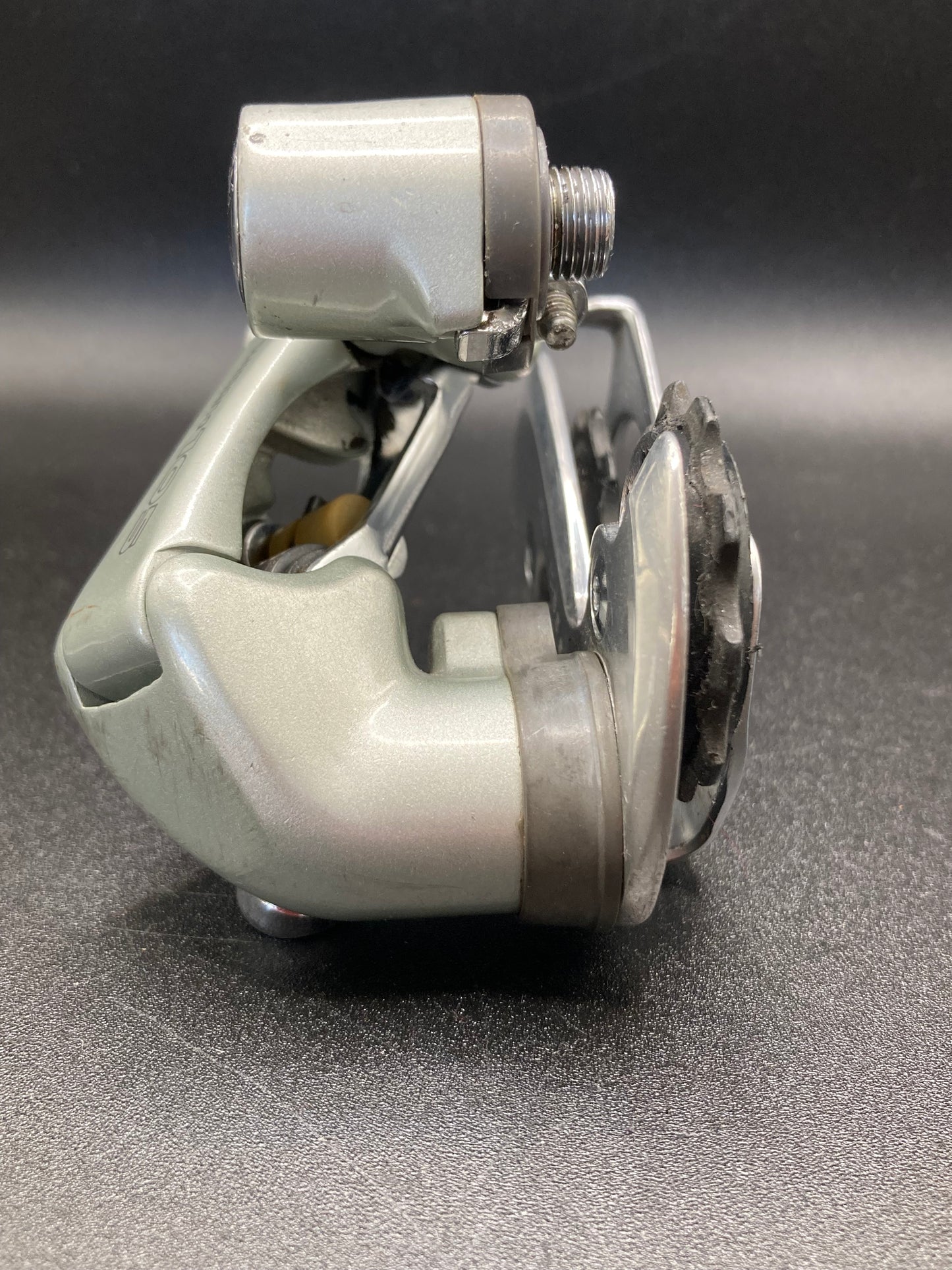 Shimano 105 RD-1056 rear derailleur. Rear derailleur