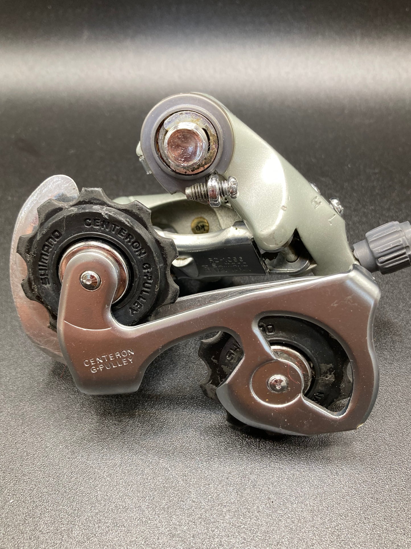 Shimano 105 RD-1056 rear derailleur. Rear derailleur