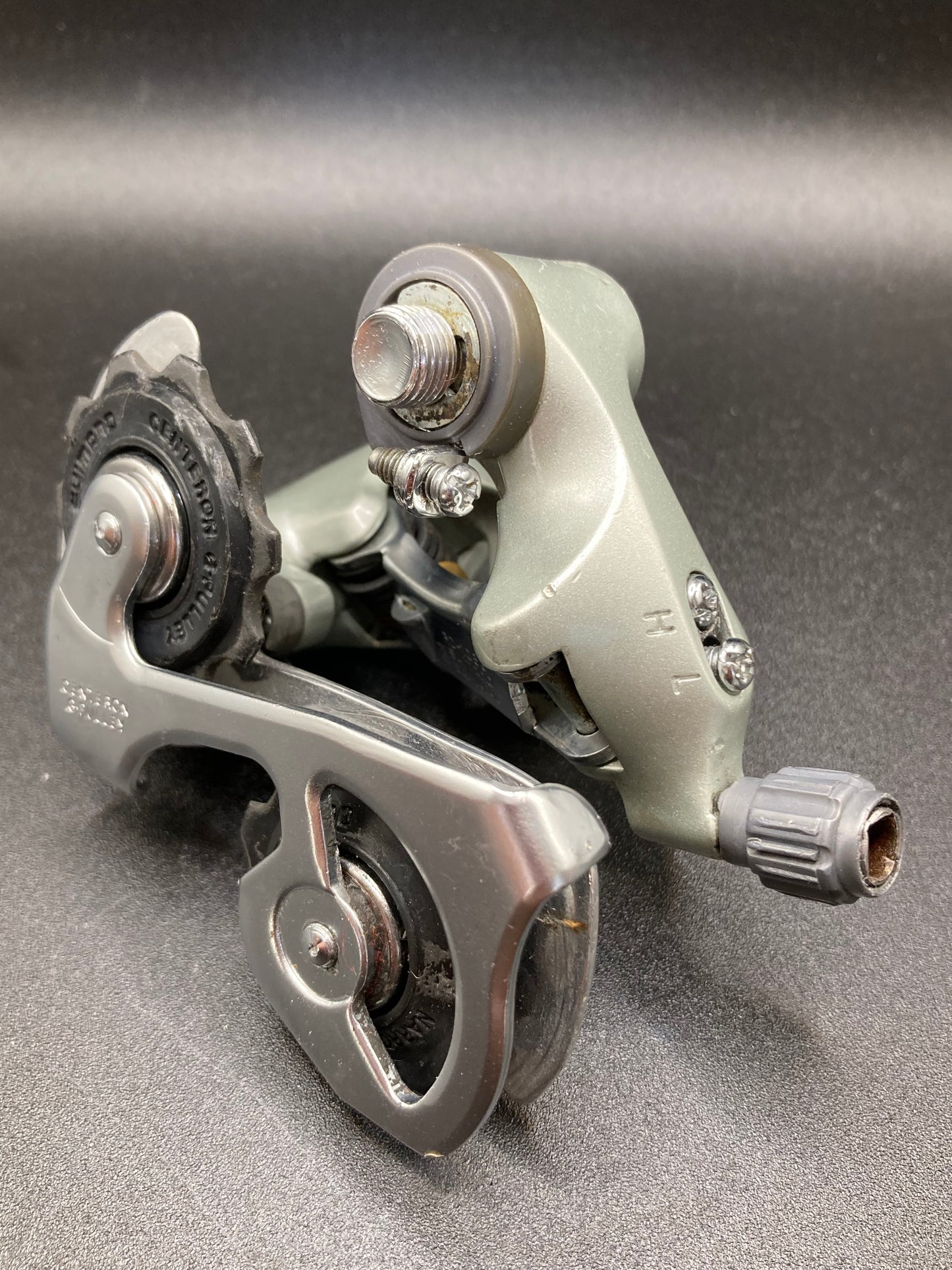 Shimano 105 RD-1056 rear derailleur. Rear derailleur