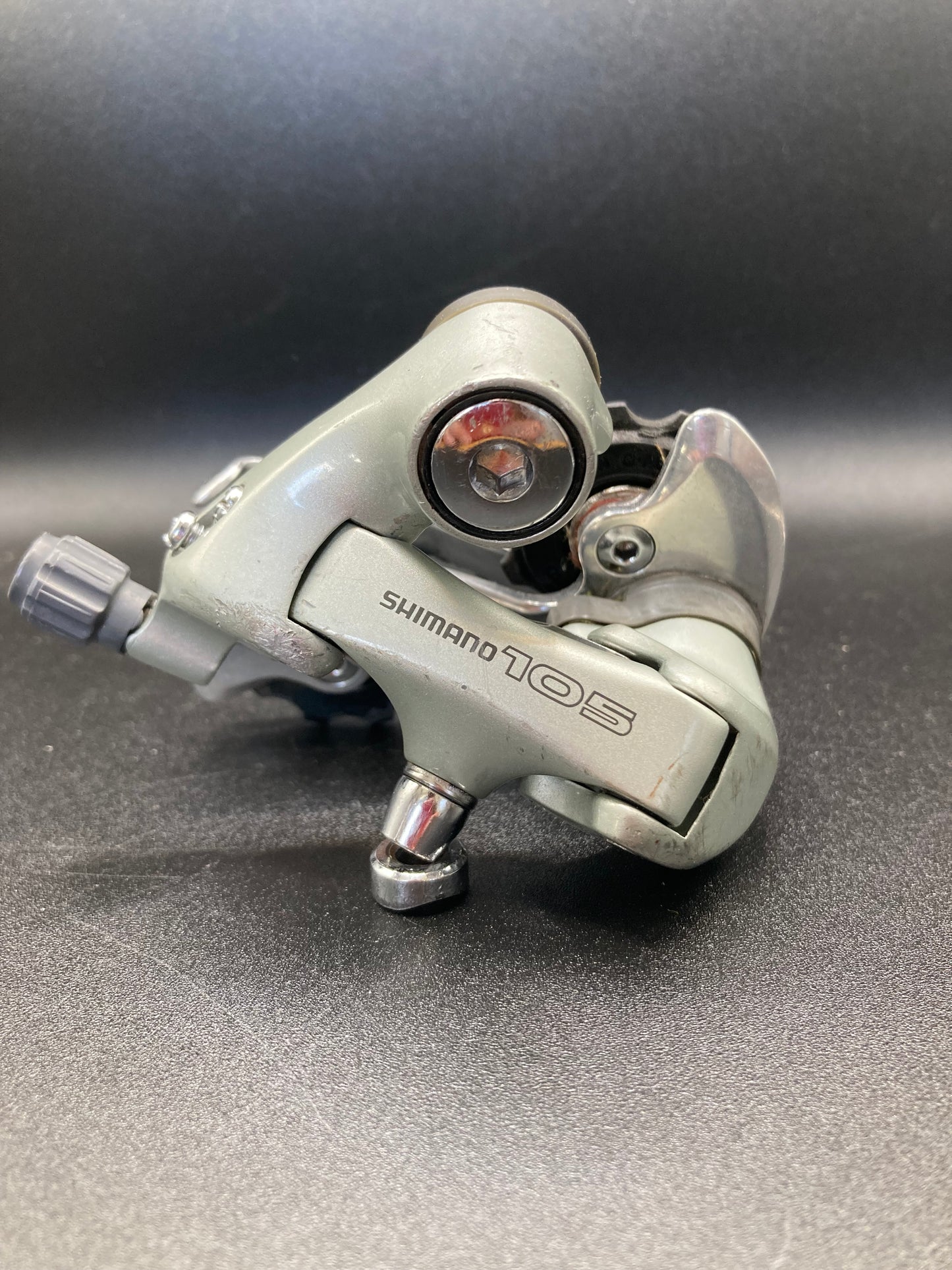 Shimano 105 RD-1056 rear derailleur. Rear derailleur