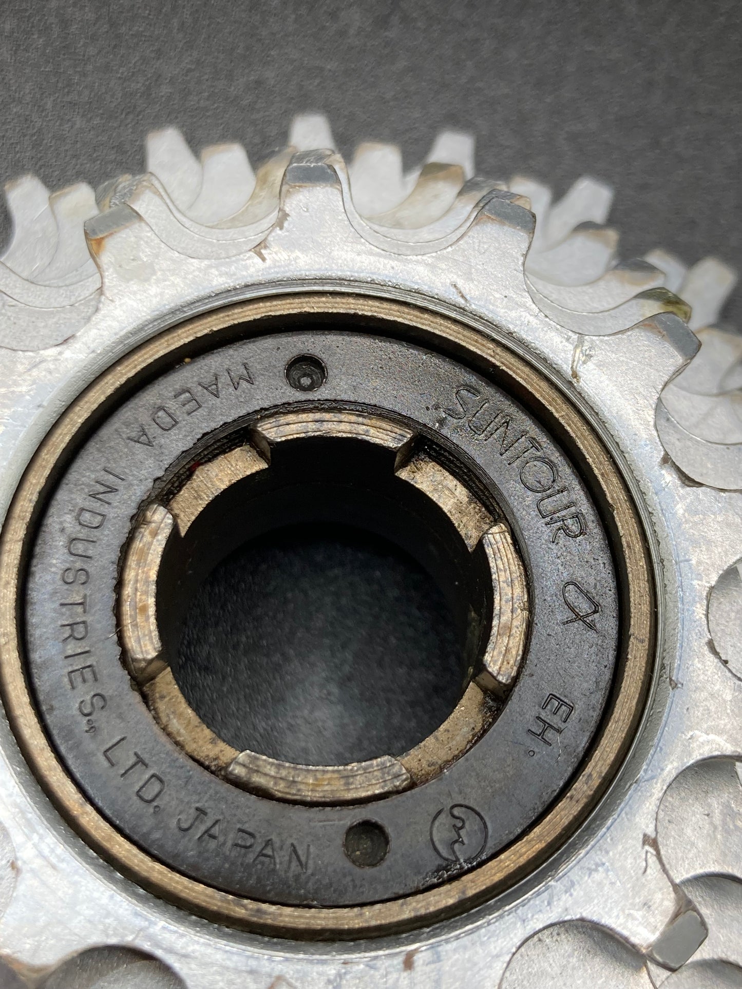 Ruota libera SunTour 6v 13-24. Made in Japan.