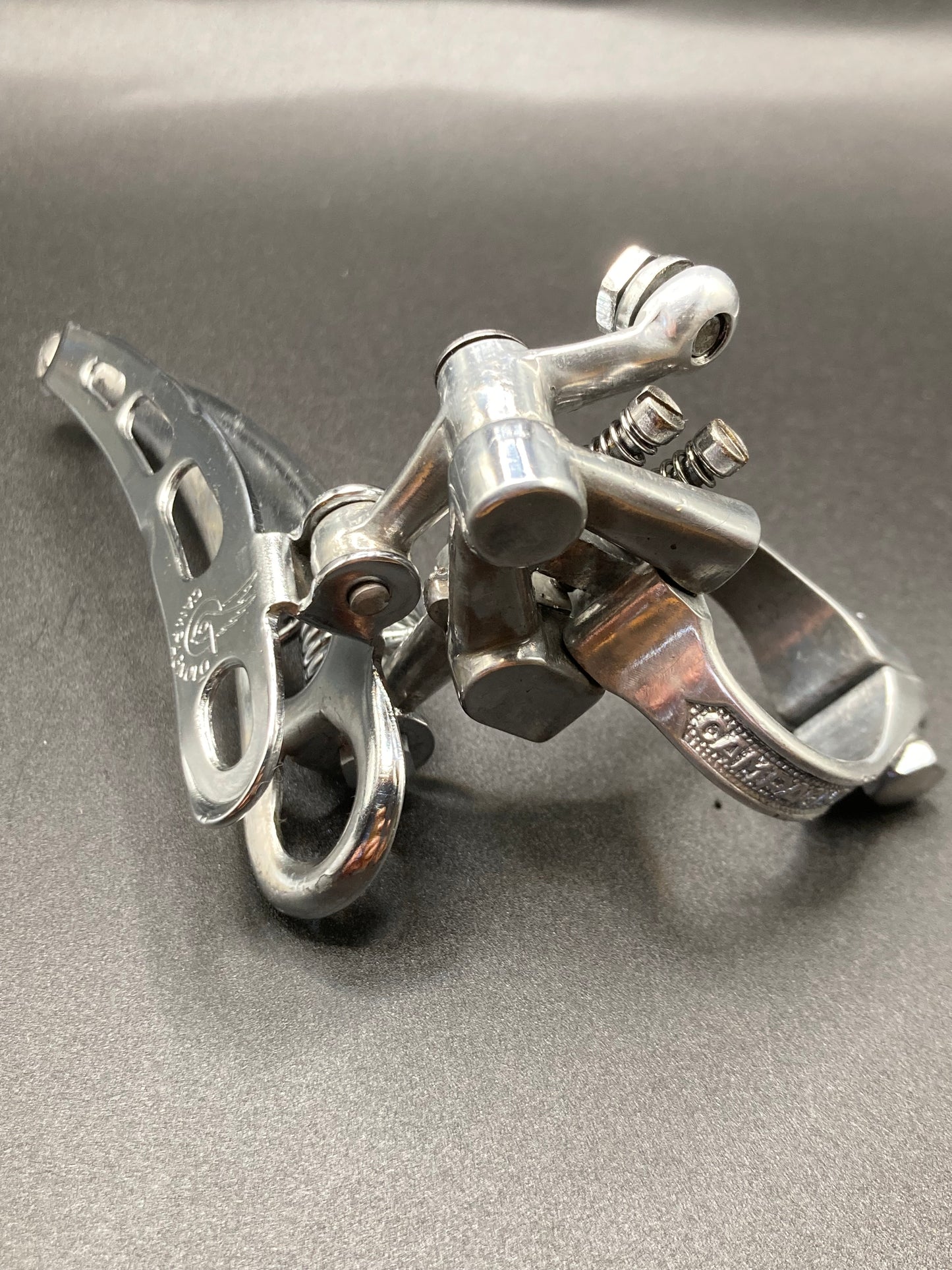 Deragliatore anteriore Campagnolo Nuovo Record 4 fori. Mod. 0104007, del 1978.