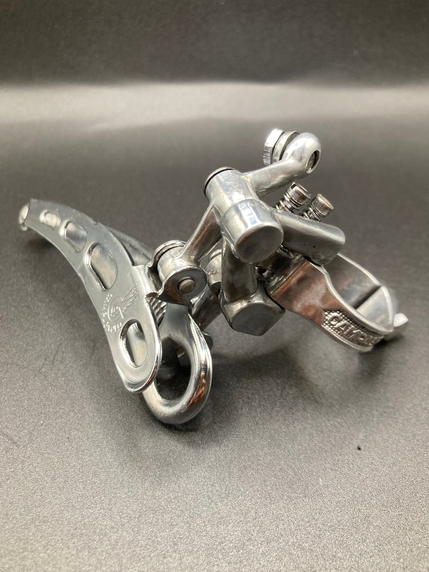 Deragliatore anteriore Campagnolo Nuovo Record 4 fori. Mod. 0104007, del 1978.
