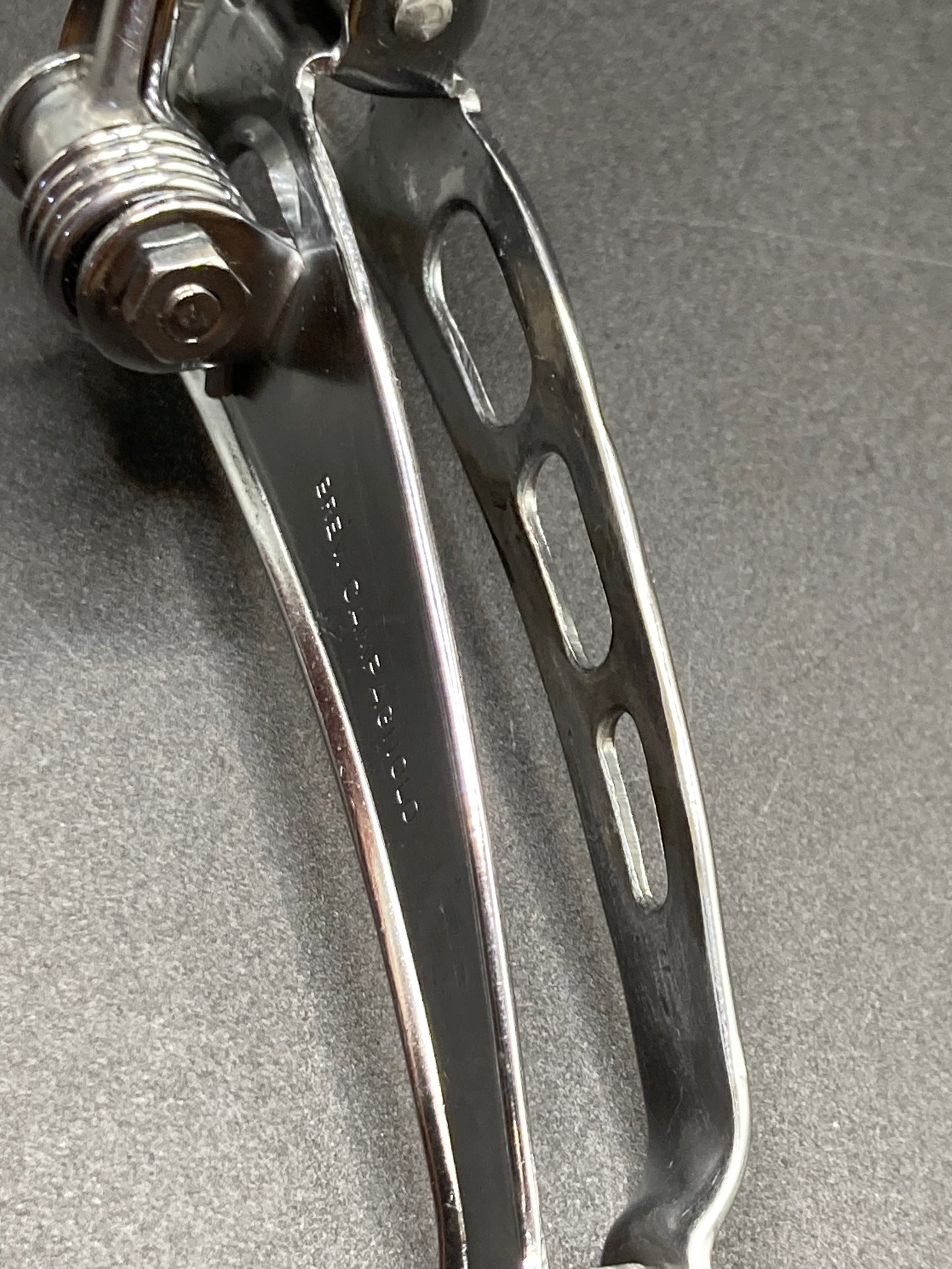 Deragliatore anteriore Campagnolo Nuovo Record 4 fori. Mod. 0104007, del 1978.