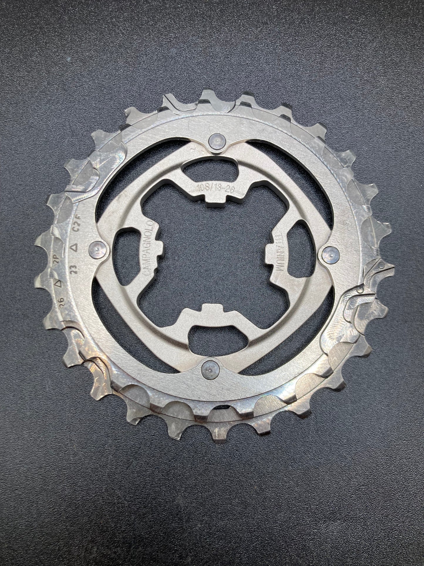 Cassetta Campagnolo Record 10s Titanium. 13-24