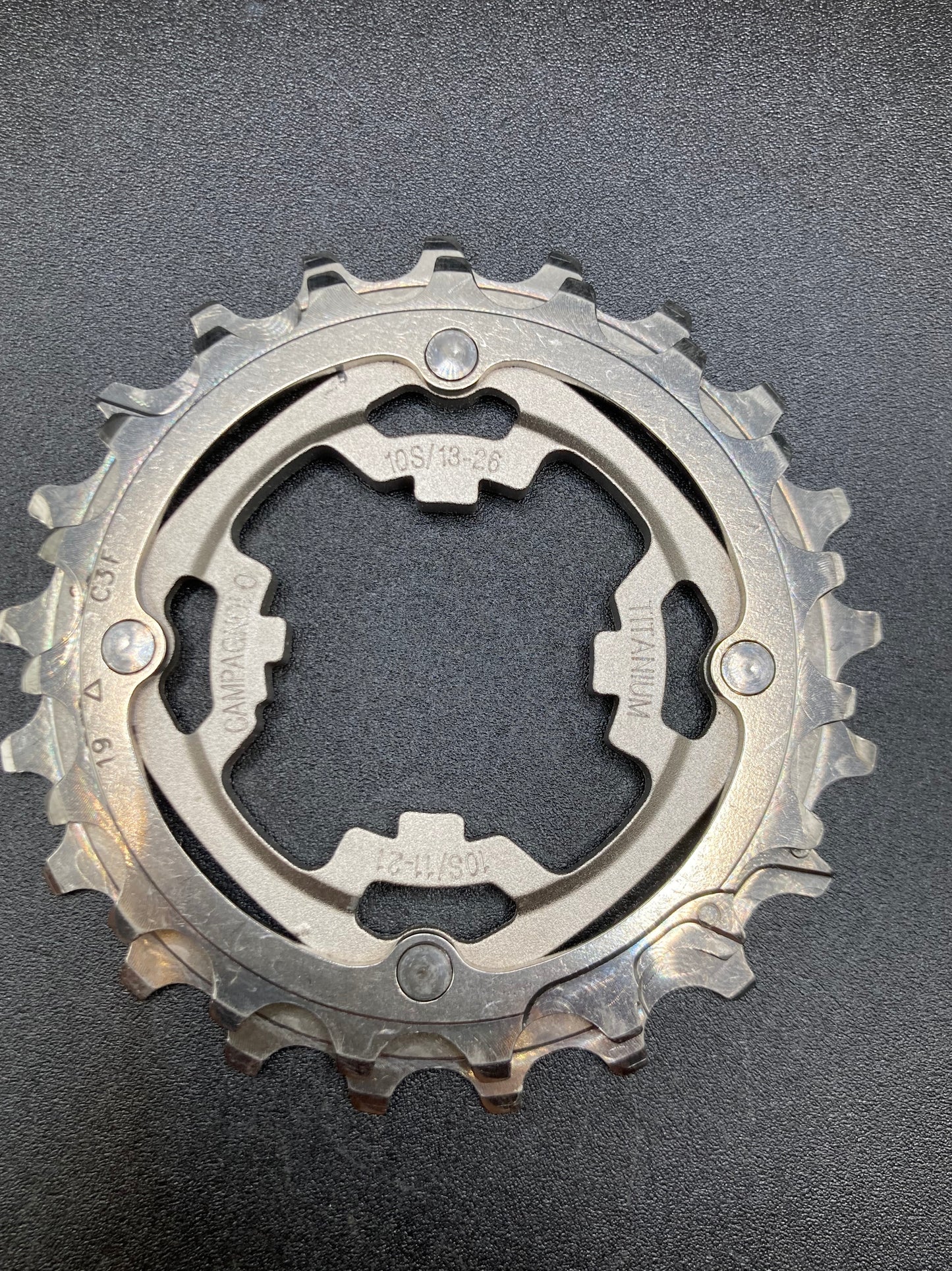 Cassetta Campagnolo Record 10s Titanium. 13-24