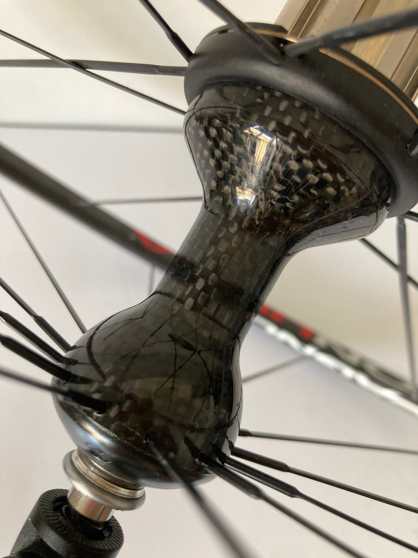 Ruota posteriore Campagnolo Hyperon Ultra, in fibra di carbonio. Per tubolare.