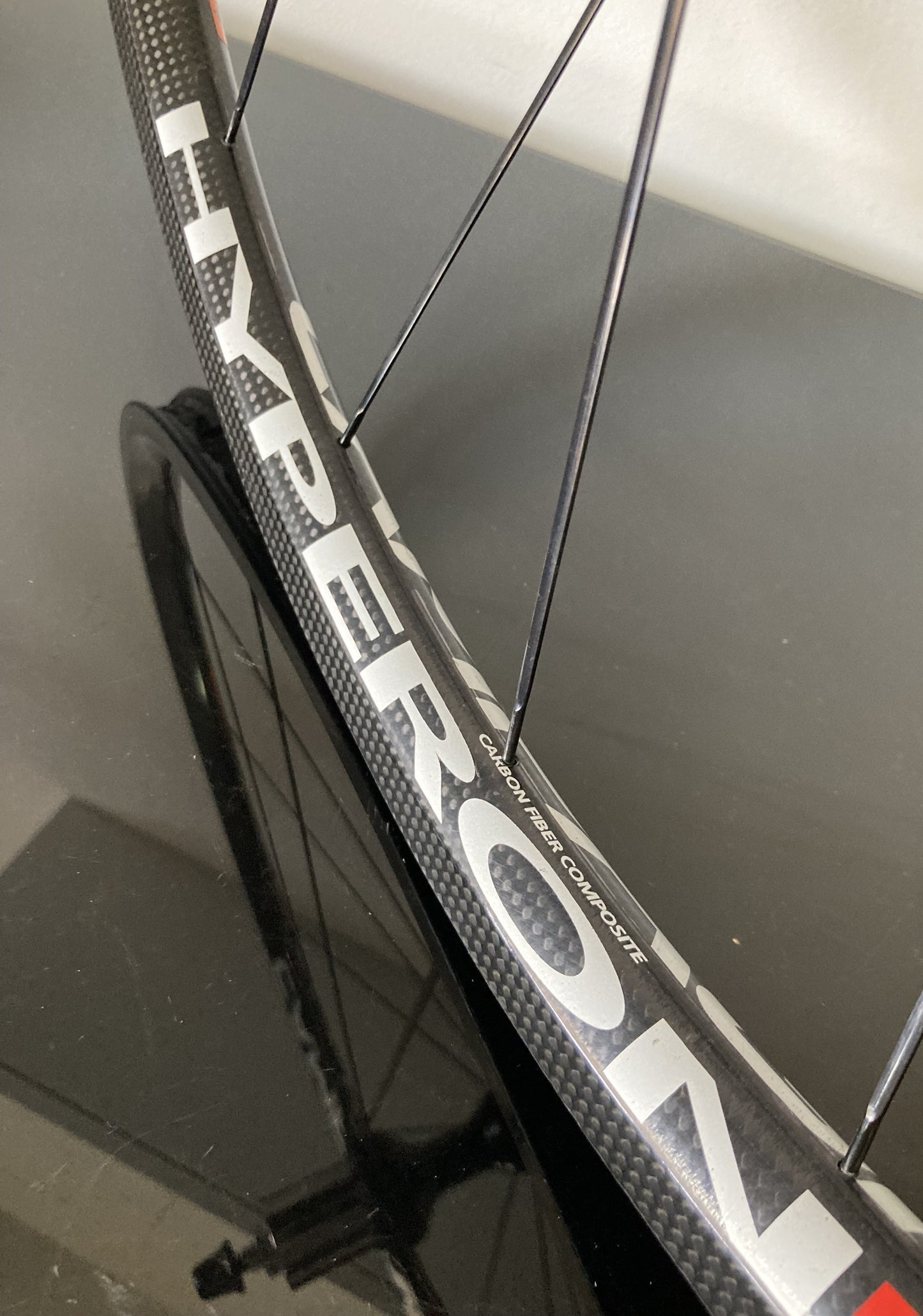 Ruota posteriore Campagnolo Hyperon Ultra, in fibra di carbonio. Per tubolare.