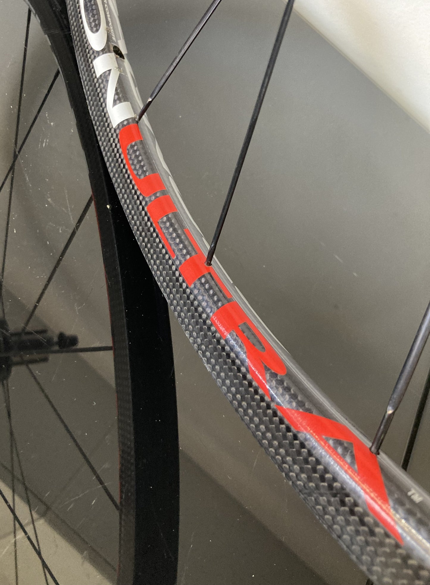 Ruota posteriore Campagnolo Hyperon Ultra, in fibra di carbonio. Per tubolare.