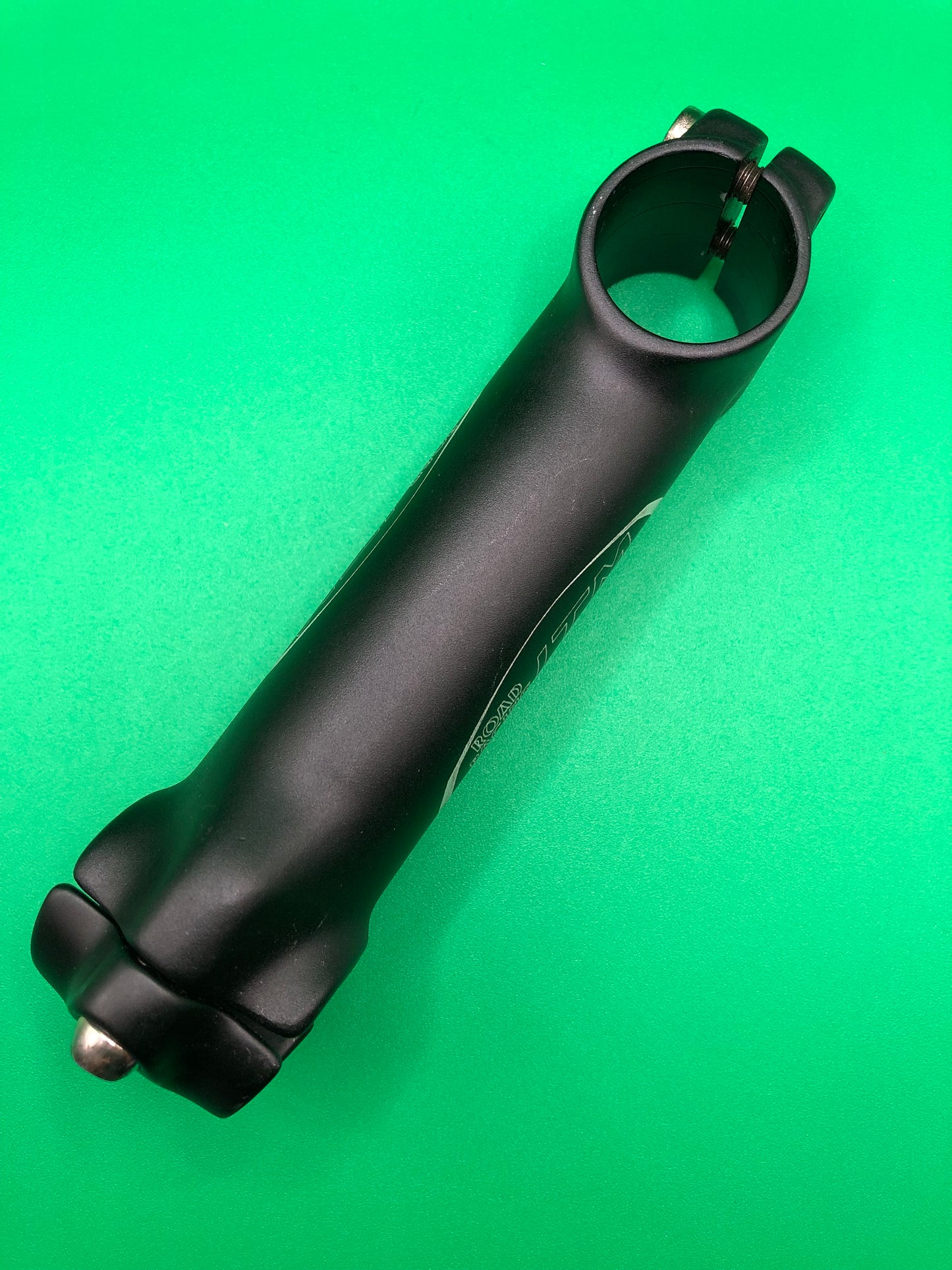 Attacco manubrio ITM Road Racing. 1"1/8, 130mm, per manubri da 25,4mm.