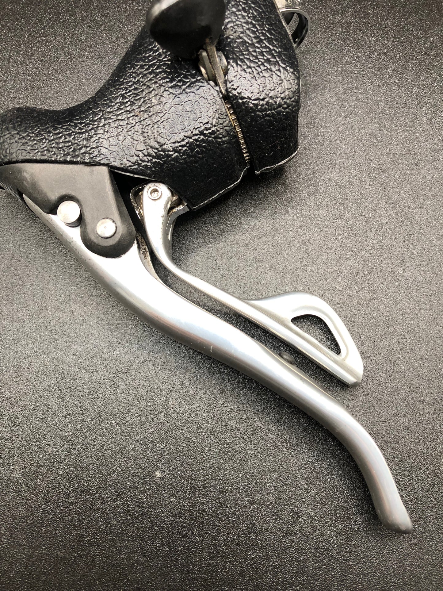 Comandi Ergopower Campagnolo Record 9v. 1998; Carbon BB-System