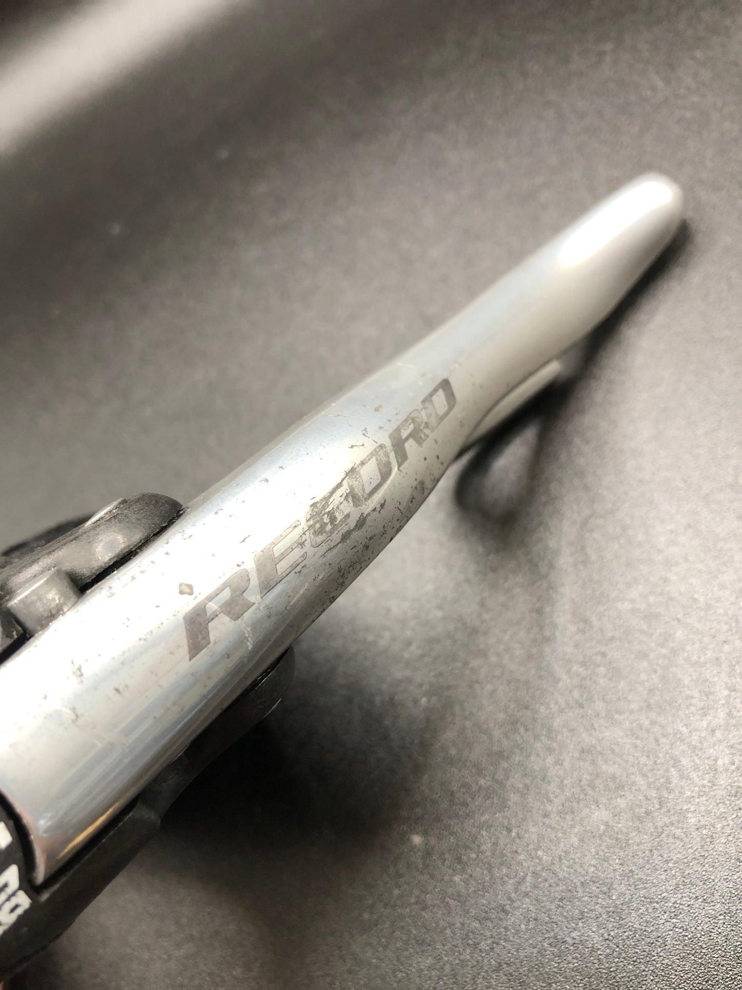 Comandi Ergopower Campagnolo Record 9v. 1998; Carbon BB-System