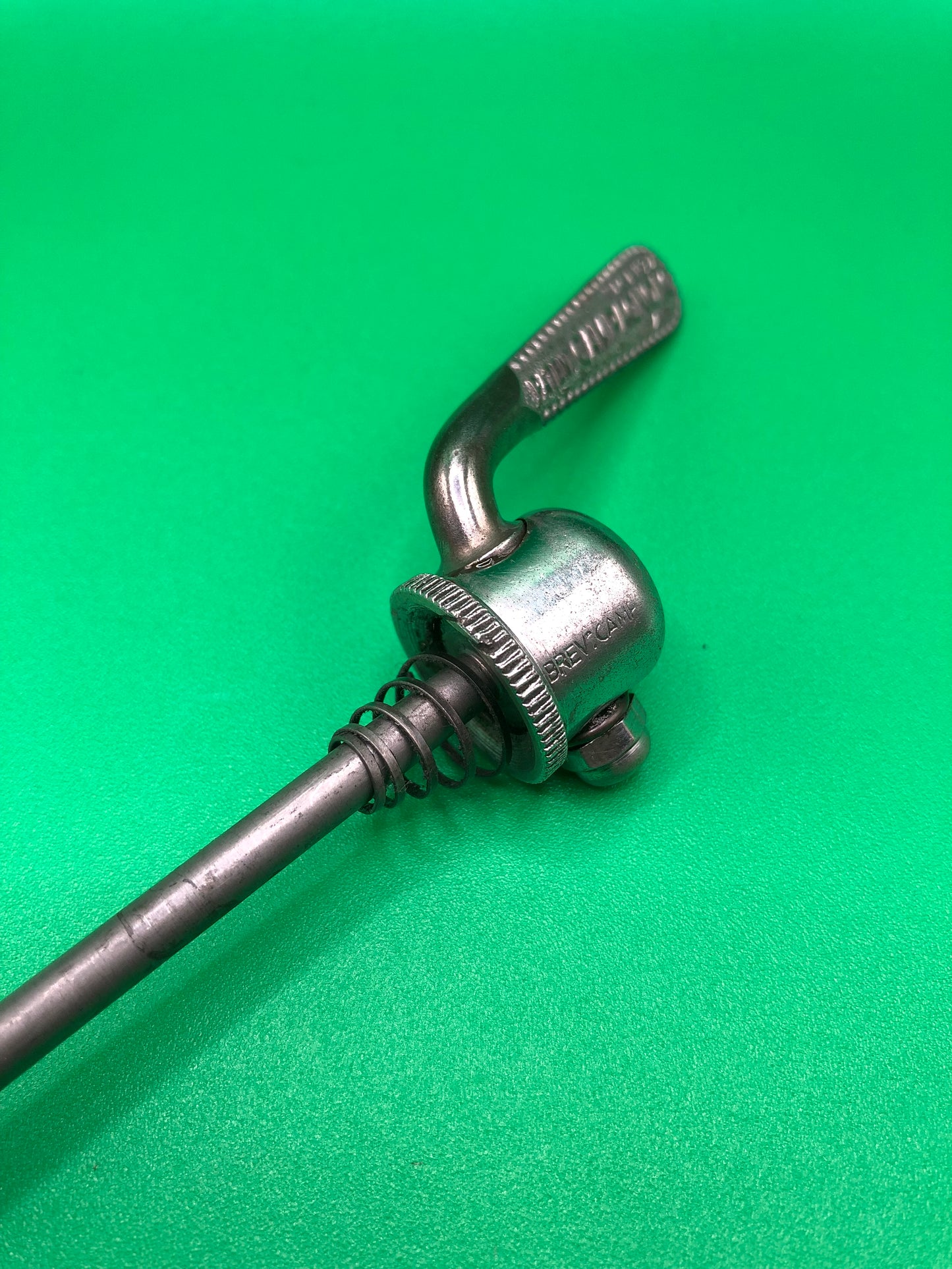 Sgancio rapido anteriore Campagnolo Record / Gran Sport. "C" aperta.