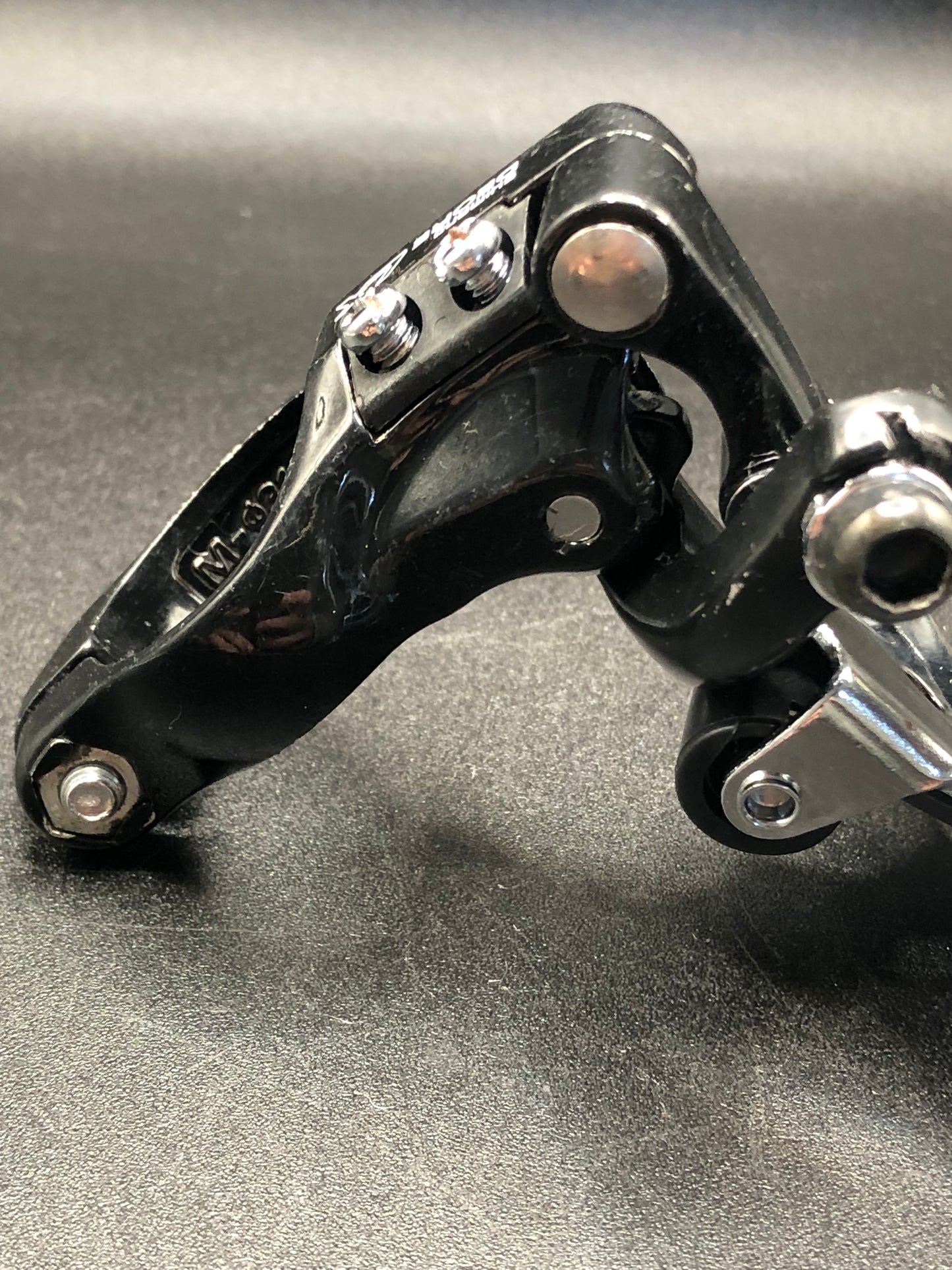 Deragliatore MTB Shimano Deore LX FD-M561. Top pull.