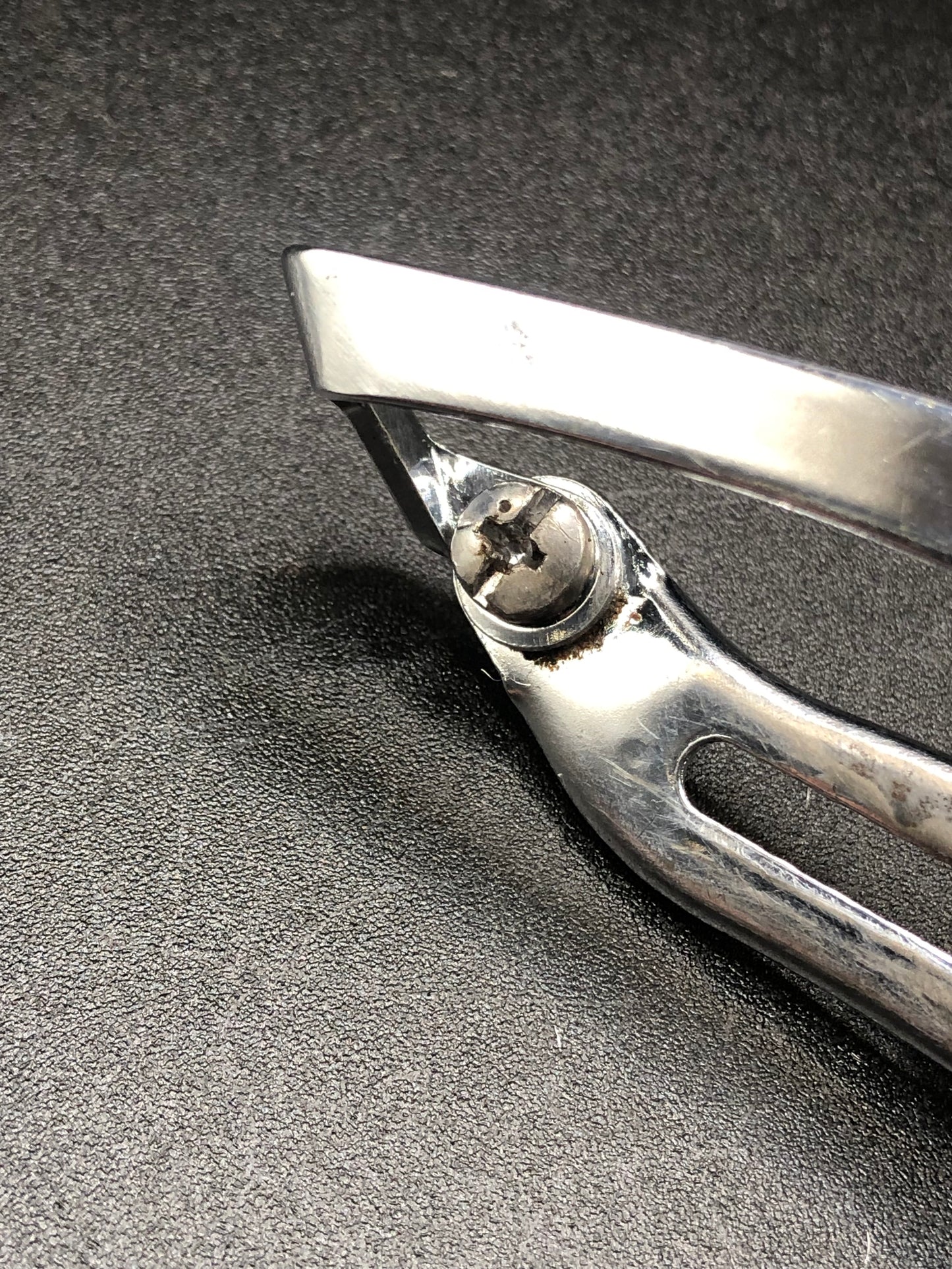 Deragliatore MTB Shimano Deore LX FD-M561. Top pull.