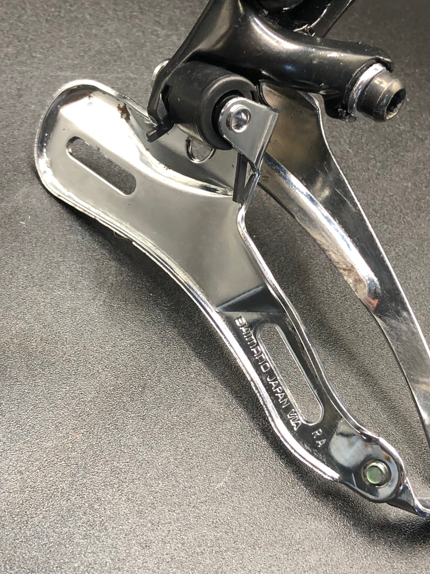 Deragliatore MTB Shimano Deore LX FD-M561. Top pull.