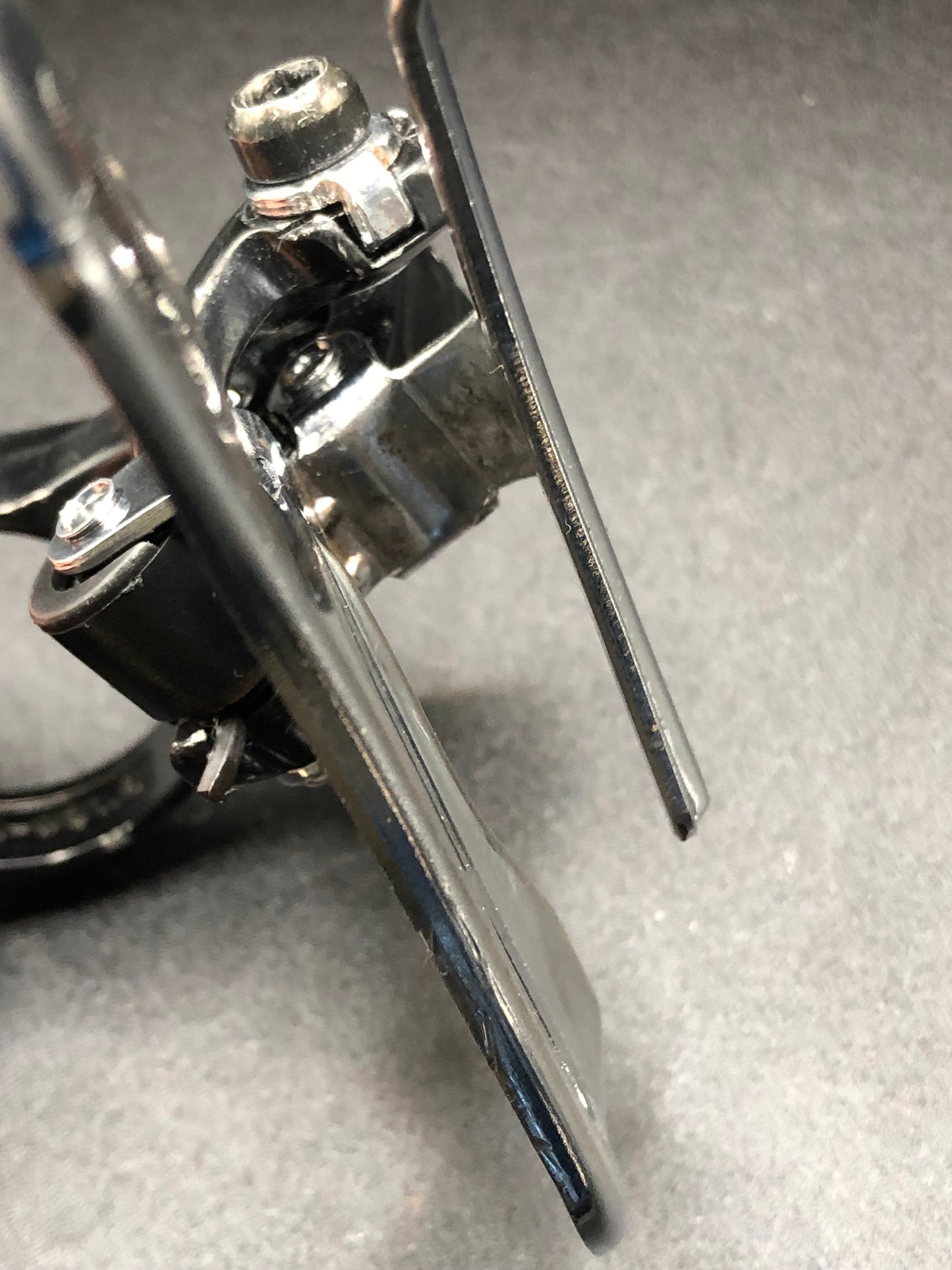 Deragliatore MTB Shimano Deore LX FD-M561. Top pull.