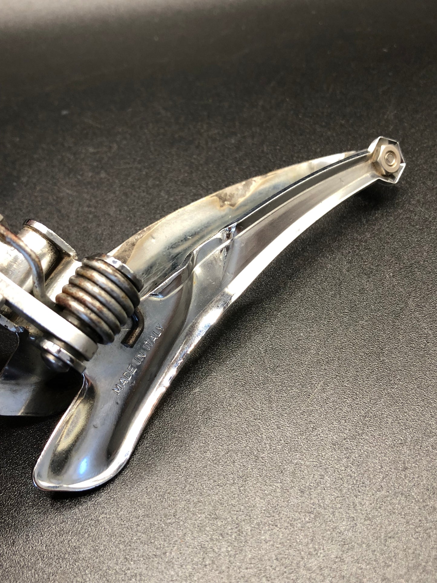 Deragliatore anteriore Campagnolo Record 8v. A saldare.