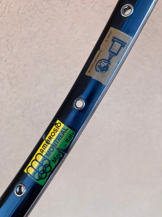 Cerchio bici corsa Ambrosio Montreal nero, per tubolare. 32 fori, 700c.