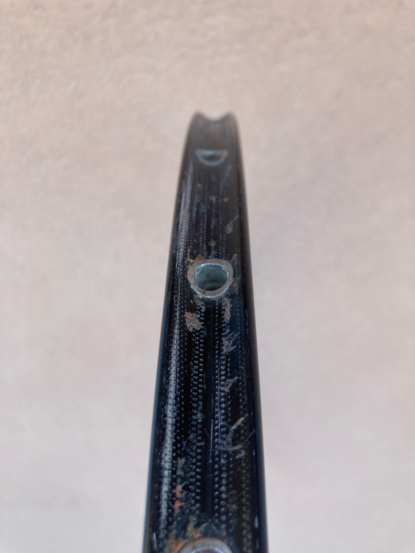 Cerchio bici corsa Ambrosio Montreal nero, per tubolare. 32 fori, 700c.