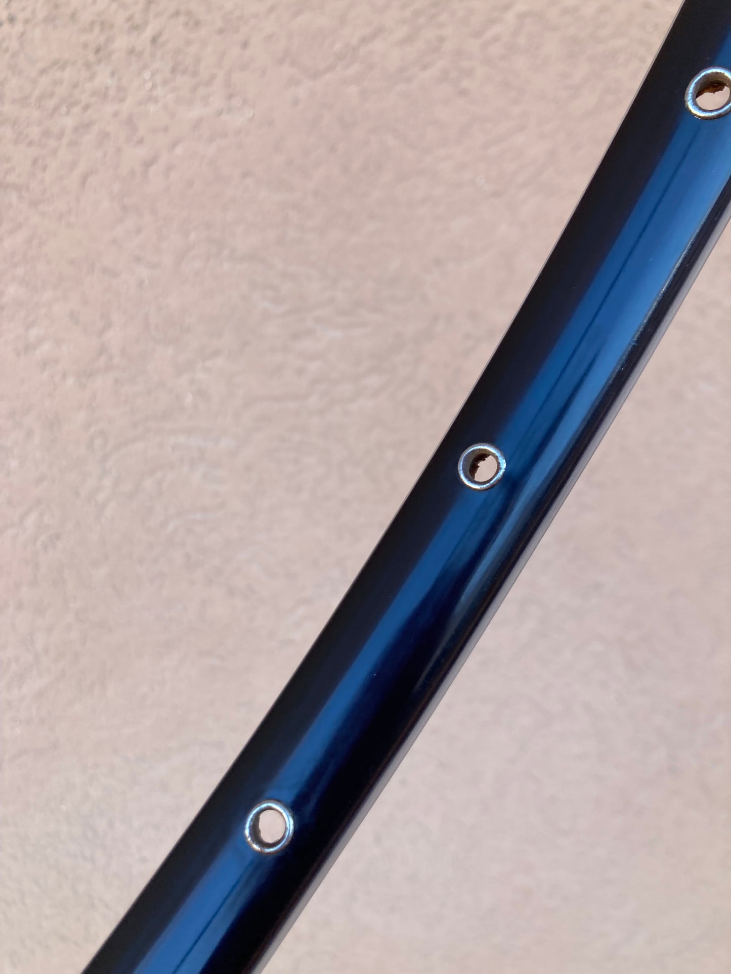 Cerchio bici corsa Ambrosio Montreal nero, per tubolare. 32 fori, 700c.