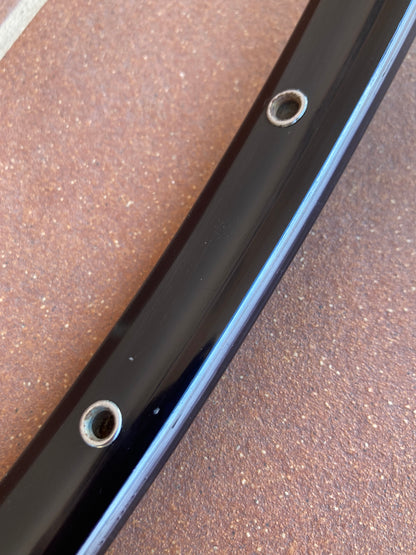 Cerchio bici corsa Ambrosio Montreal nero, per tubolare. 32 fori, 700c.