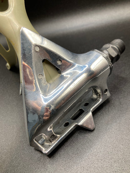 Pedali corsa Shimano A550. Con puntapiedi.
