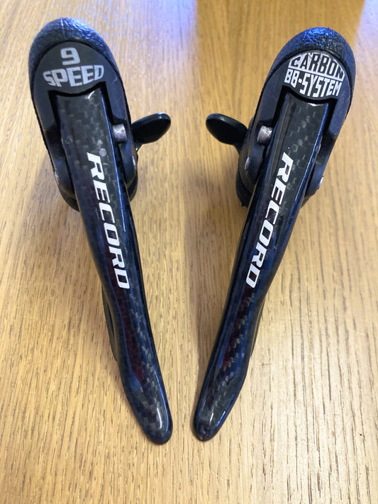 Comandi Ergopower Campagnolo Record Ti 9s Carbon BB-System.