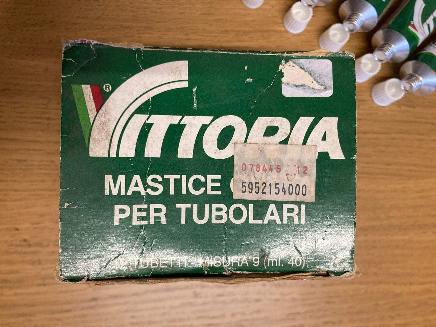 Stock 7 tubetti mastice Gutta Vittoria. 1988. N.O.S.