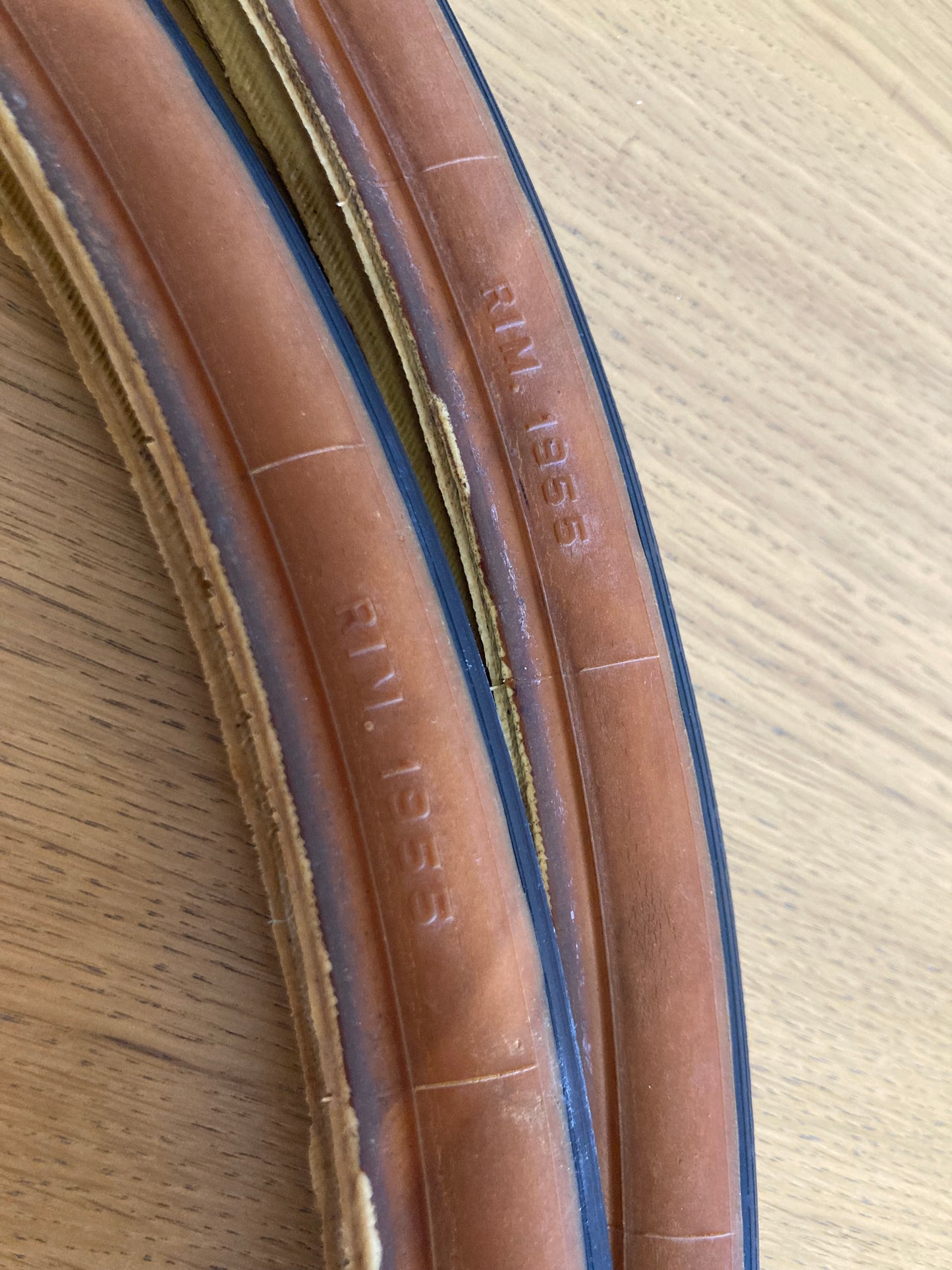 Copertoncini "Olmo" 32-622. Anni '70