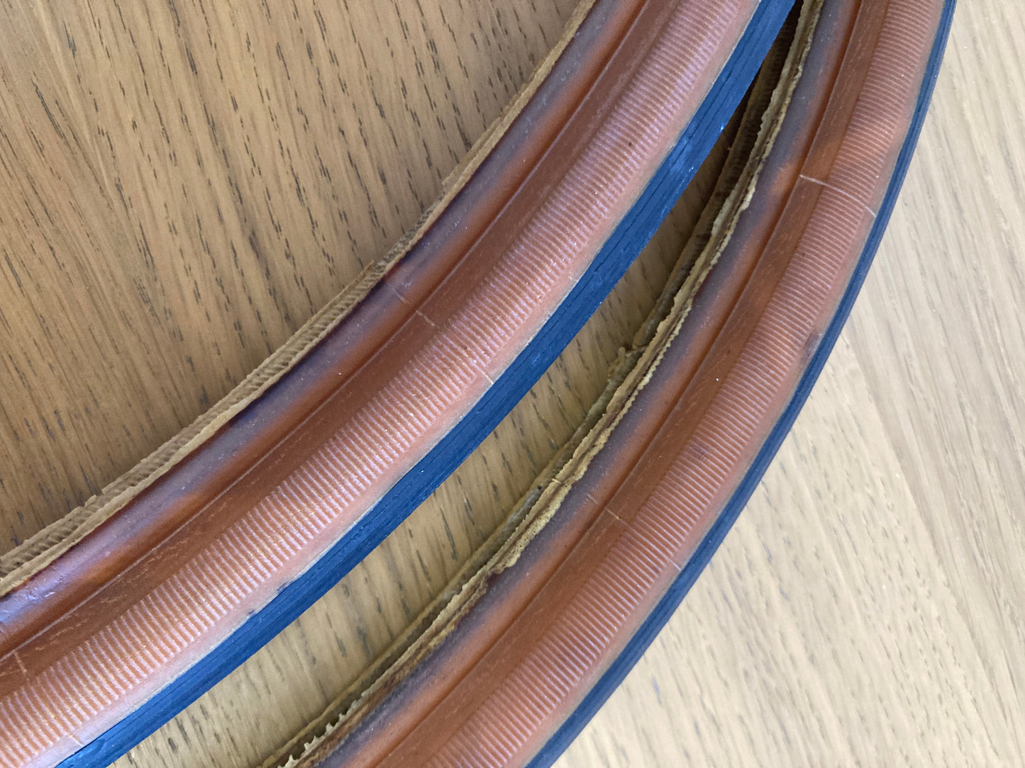 Copertoncini "Olmo" 32-622. Anni '70