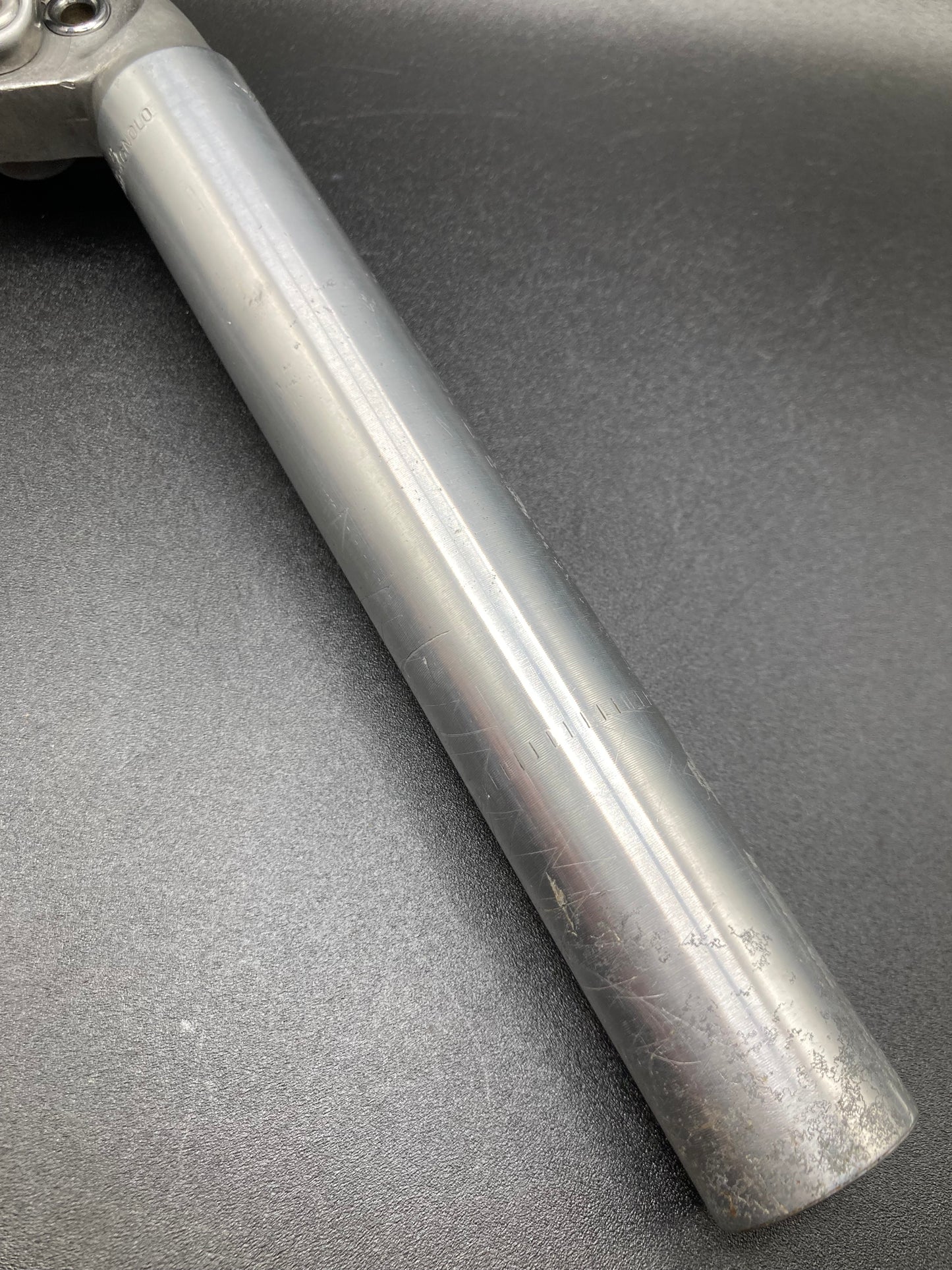 Reggisella Campagnolo Record 1044. Diametro 26,8mm.