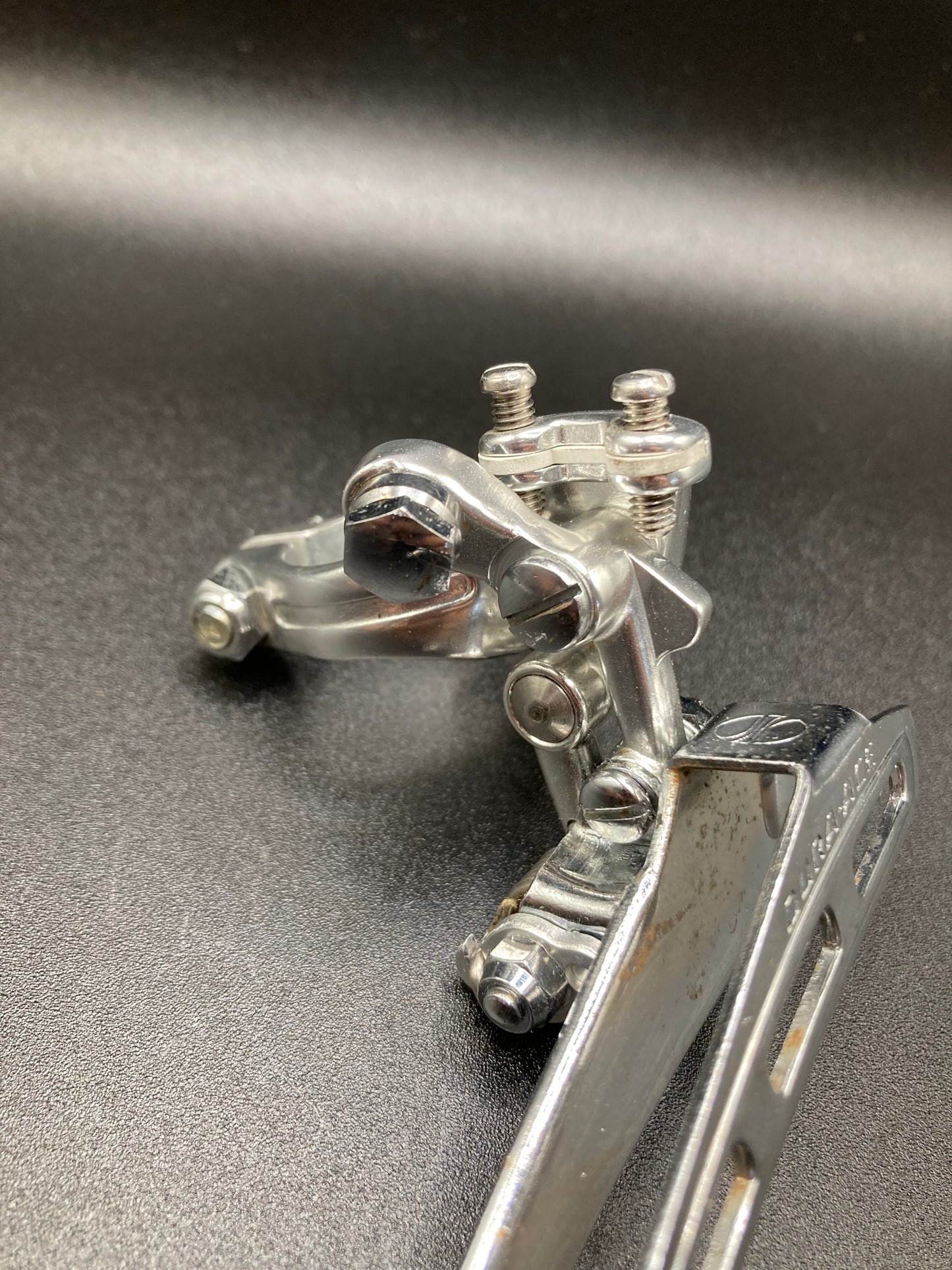 Shimano Dura-Ace front derailleur. Mod. EA100, with band.