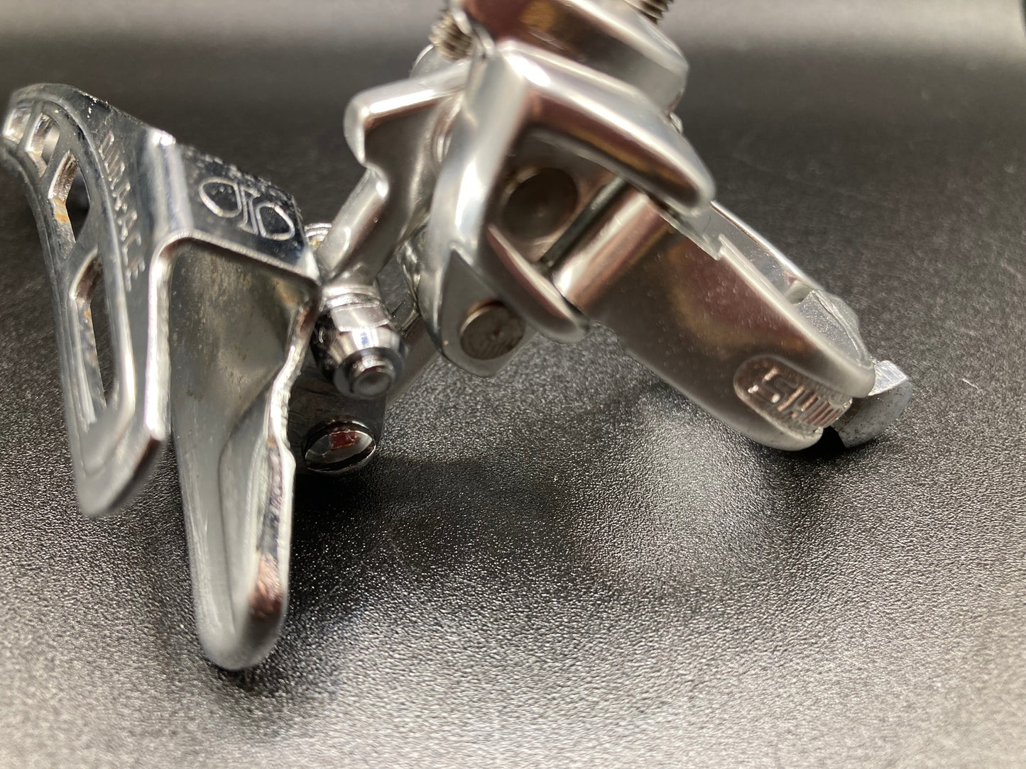 Shimano Dura-Ace front derailleur. Mod. EA100, with band.