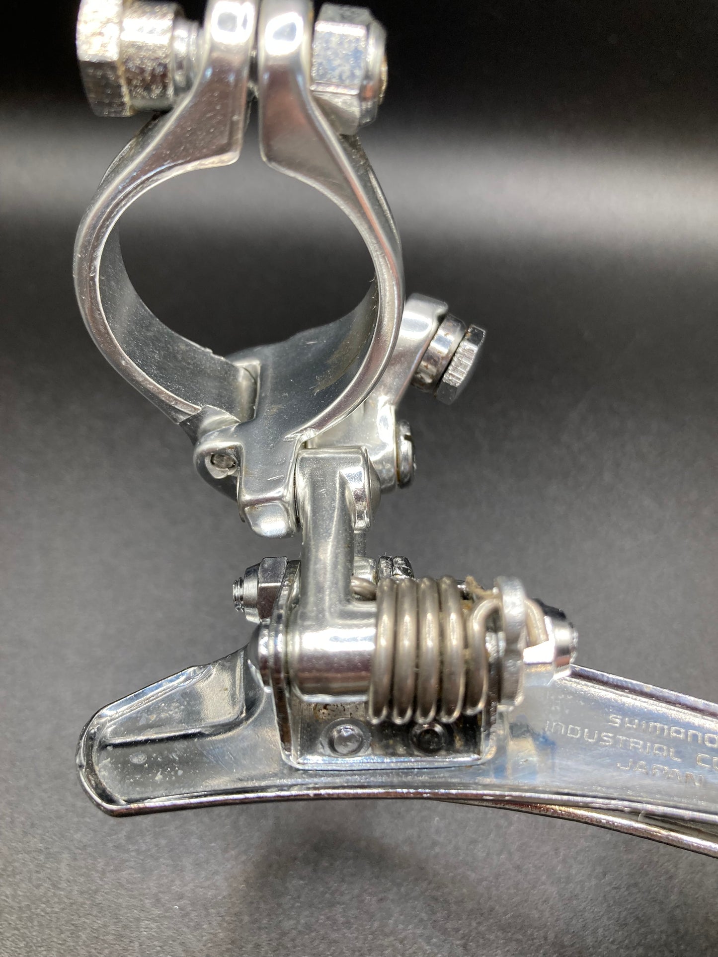 Shimano Dura-Ace front derailleur. Mod. EA100, with band.