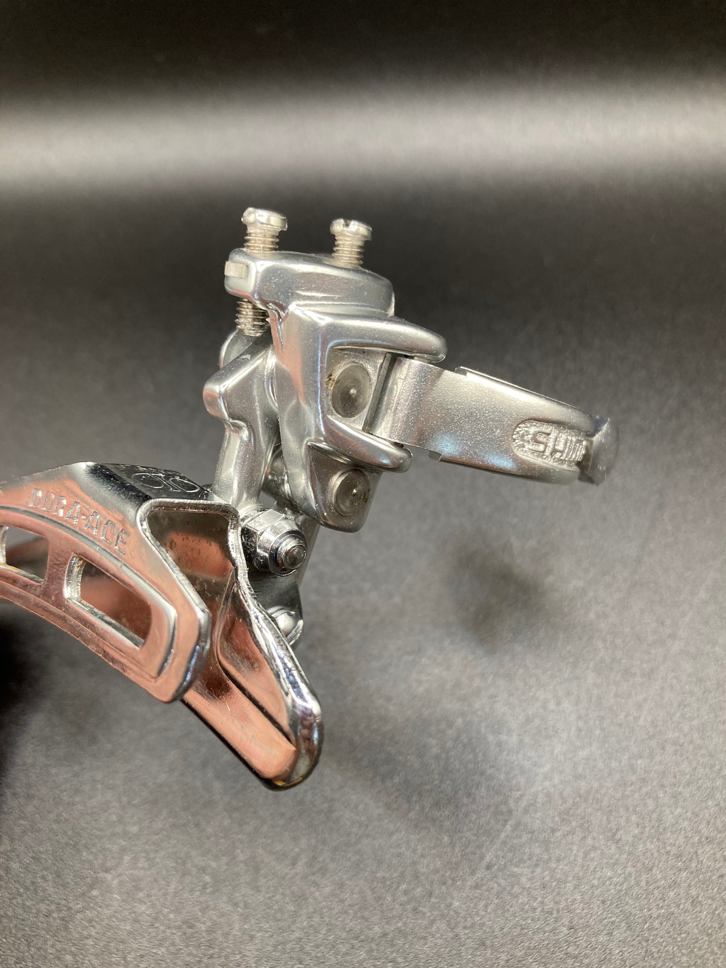 Shimano Dura-Ace front derailleur. Mod. EA100, with band.
