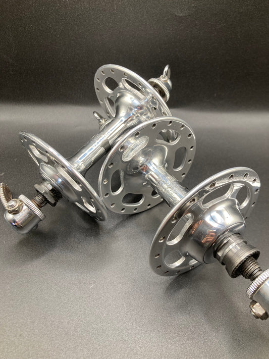Coppia mozzi Campagnolo Record a flangia alta 36 fori. Modello 1035.