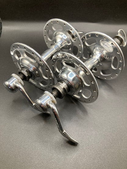 Coppia mozzi Campagnolo Record a flangia alta 36 fori. Modello 1035.