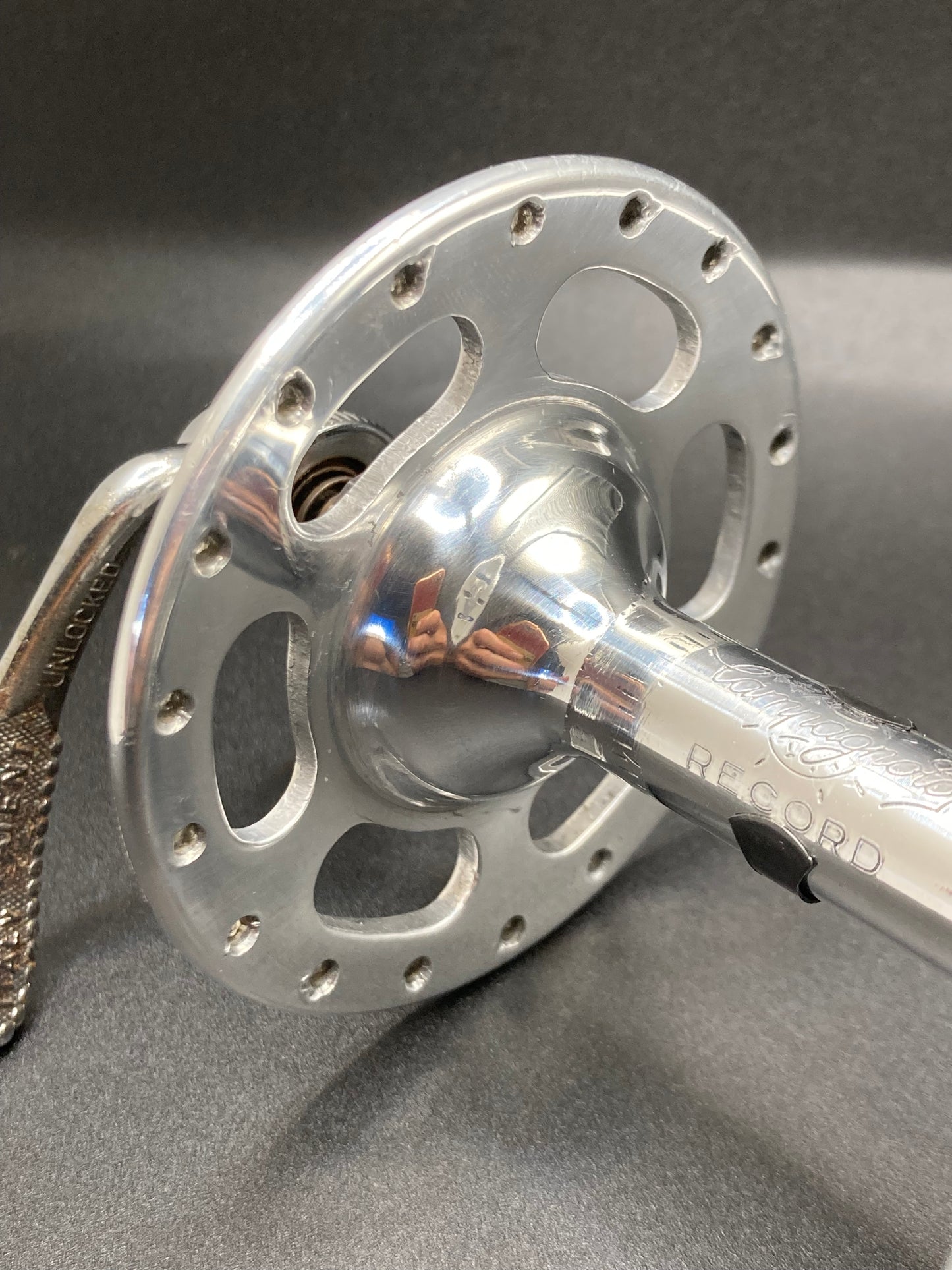Coppia mozzi Campagnolo Record a flangia alta 36 fori. Modello 1035.