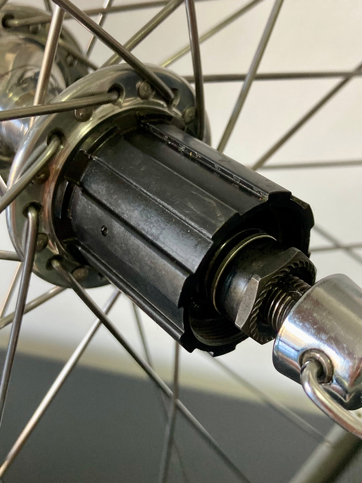 Ruote Campagnolo record 8 v. Cerchi Omega per copertoncino.