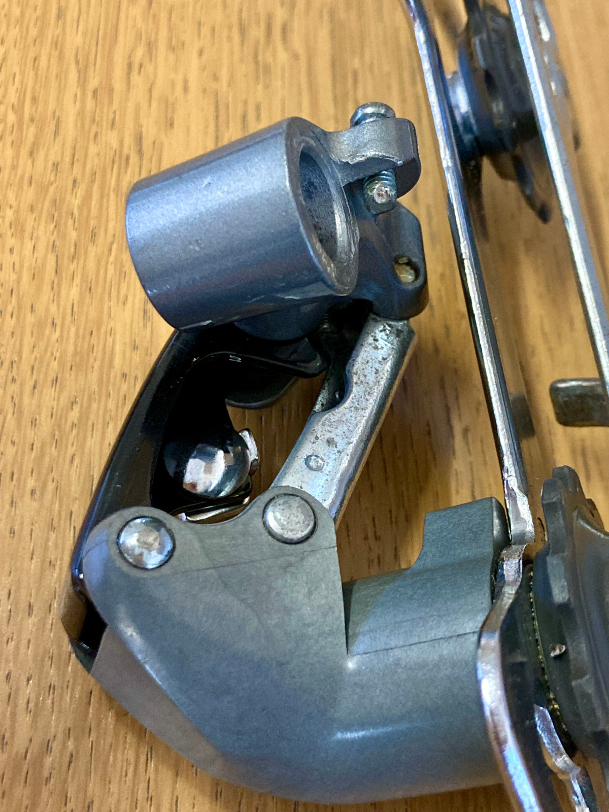 Cambio posteriore SunTour XCT Accushift 7v con comando.