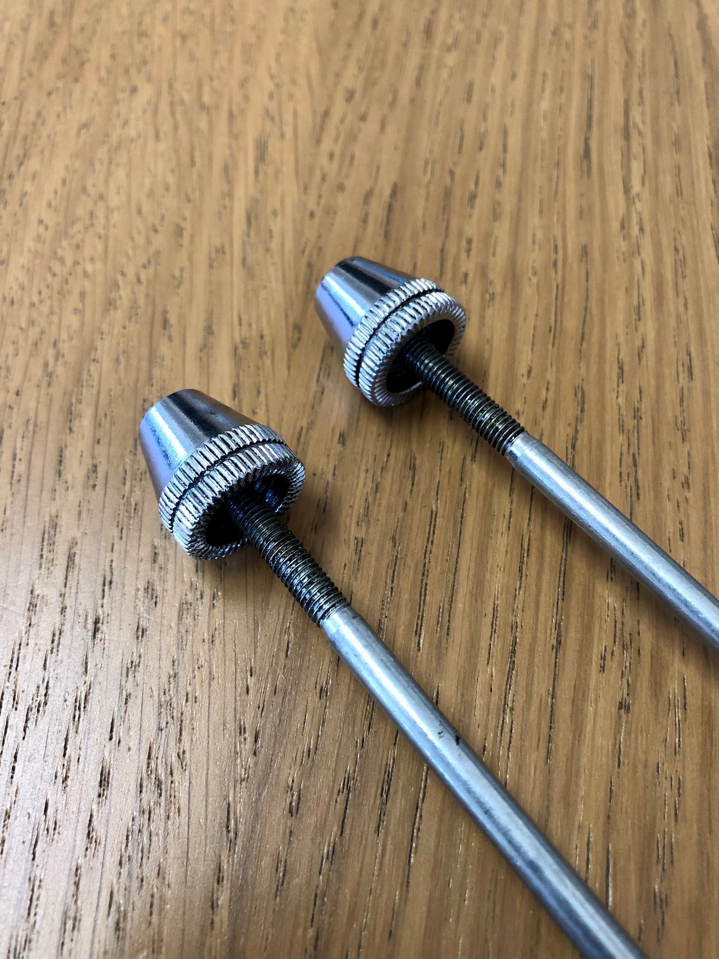 Sganci rapidi Shimano 600, 105 Golden Arrow.