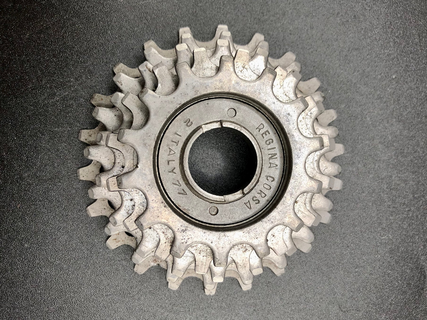 Ruota libera Regina Corsa 5v del 1977. 14-22