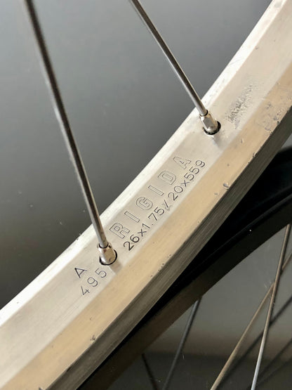 Ruote MTB 26". Mozzi Shimano Exage, cerchi Rigida A 495.