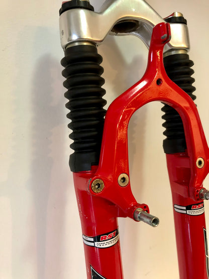Forcella RST Mozo PRO. MTB 26" 110mm. Cannotto sterzo sostituibile.