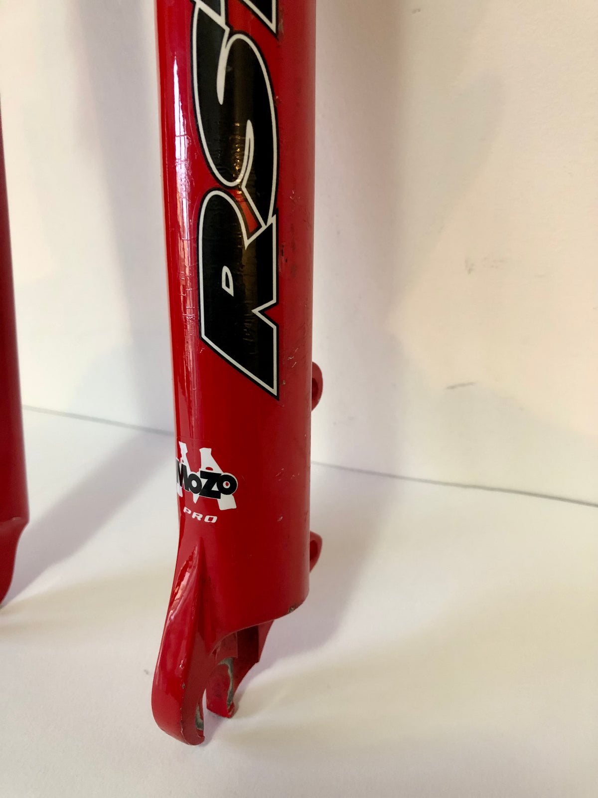 Forcella RST Mozo PRO. MTB 26" 110mm. Cannotto sterzo sostituibile.