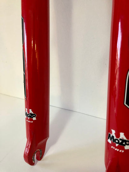 Forcella RST Mozo PRO. MTB 26" 110mm. Cannotto sterzo sostituibile.